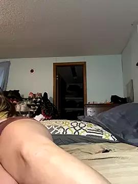 JuicyExxxperience from StripChat is Freechat