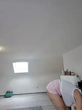 Girls free live sex cams: Check out the satisfaction of typing and cam2cam with our sensual livestreamers, who will teach you all about temptation and desires with their smoking hot physiques.