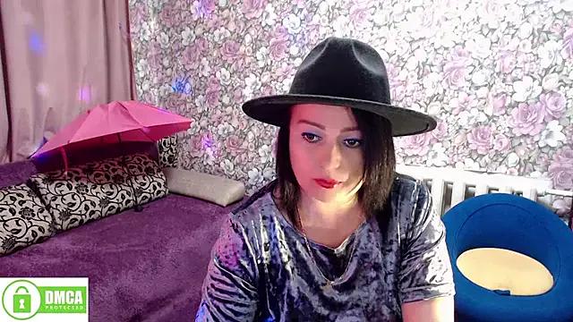 Julia-ru from StripChat is Freechat