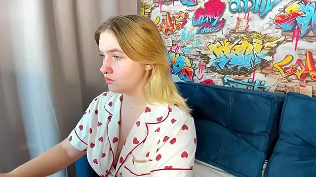 Julia_Jips from StripChat is Freechat