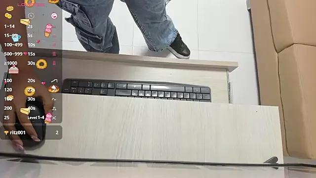 JULIAMARTINSS from StripChat is Freechat