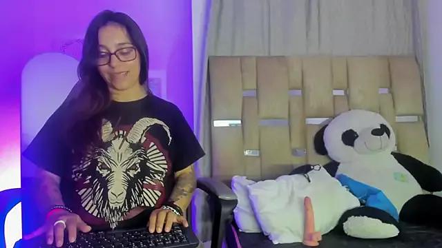 JulianaCarter from StripChat is Freechat
