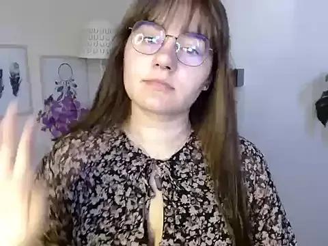 Julie_Diamond from StripChat is Freechat