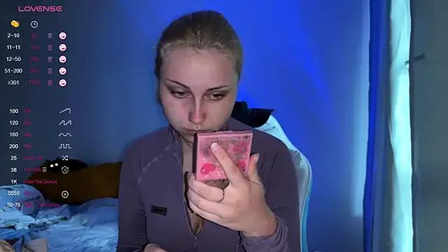 Julie_tta from StripChat is Freechat