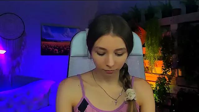 JulieDaniel from StripChat is Freechat