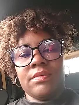 kaorysquirt from StripChat is Freechat