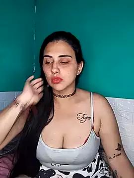 kariciasecreta from StripChat is Freechat
