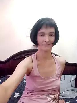 KarinsaCherry from StripChat is Freechat