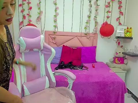 kataleya_bella from StripChat is Freechat