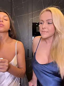 Girls free live sex cams: Check out the satisfaction of typing and cam2cam with our sensual livestreamers, who will teach you all about temptation and desires with their smoking hot physiques.