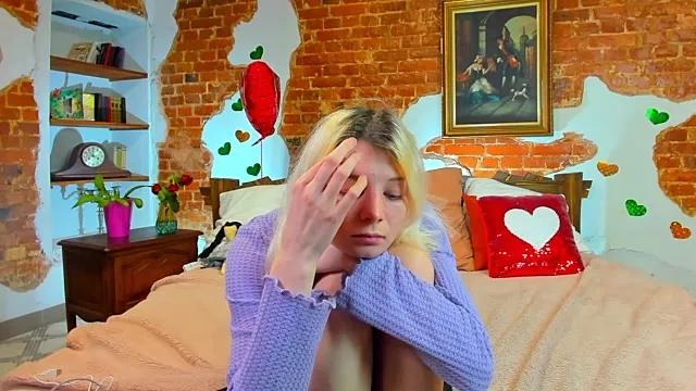 KellyBerry from StripChat
