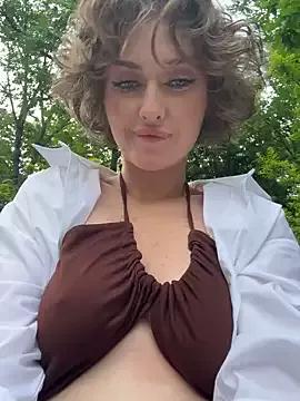 KellyKeler from StripChat is Freechat