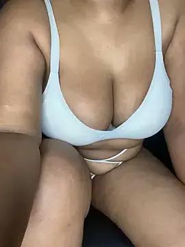 Photos of Kelynie from StripChat is Freechat