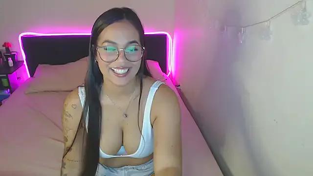 khloe_kiss06 from StripChat is Freechat