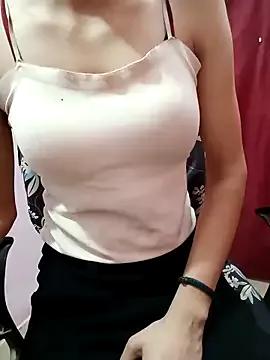 Khushi-Star from StripChat is Freechat