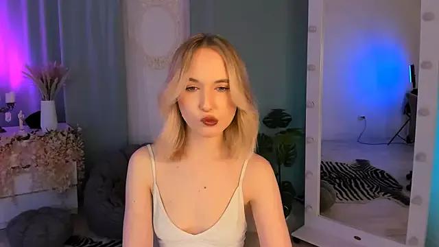 kikishyness from StripChat is Freechat