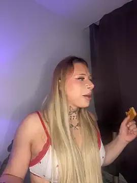 Kimberly-sweety from StripChat is Freechat