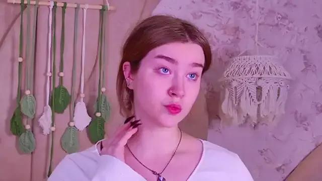 KiraForsie from StripChat is Freechat