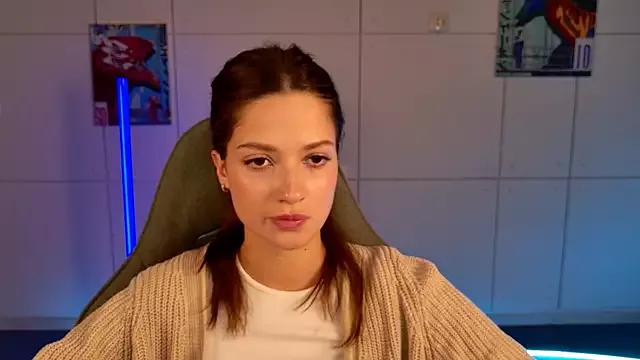 KiraVair from StripChat is Freechat