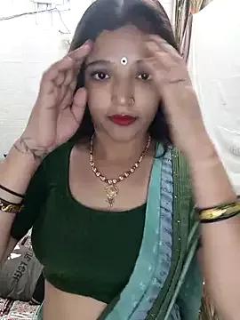 KISSING_QUEEN from StripChat is Freechat