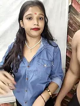 KISSING_QUEEN from StripChat is Freechat