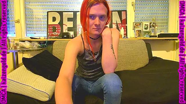 kitty-emz from StripChat is Freechat