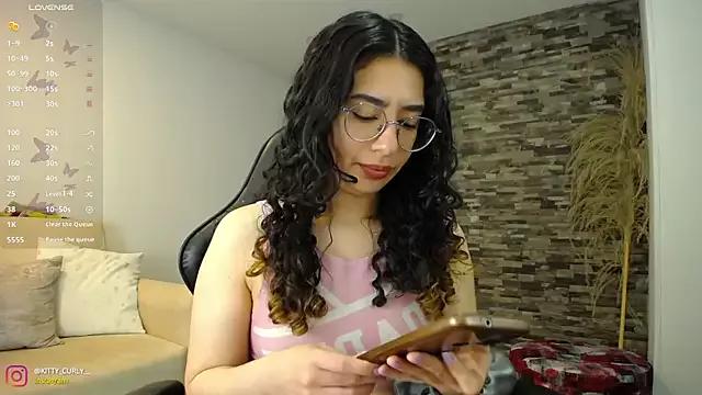 Kitty__Curly from StripChat