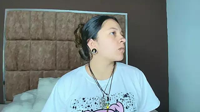 Kitty_ravee from StripChat is Freechat