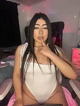 Photos of KittyRous from StripChat is Freechat