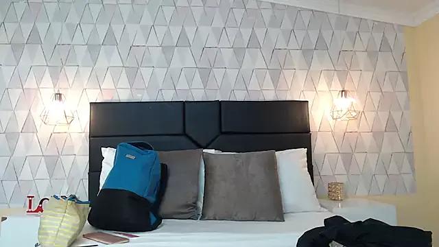 KitySwift from StripChat is Freechat