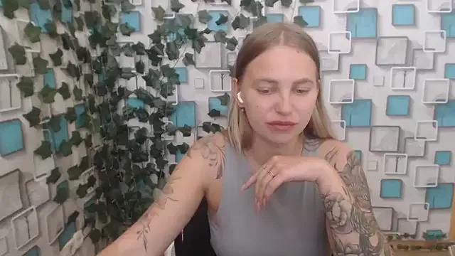klerkarina from StripChat is Freechat