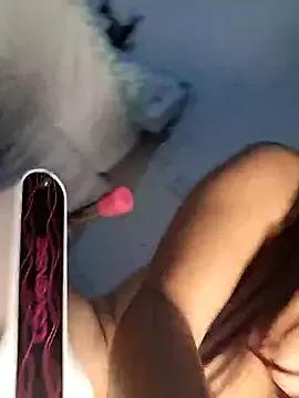 Kloemoretti from StripChat is Freechat
