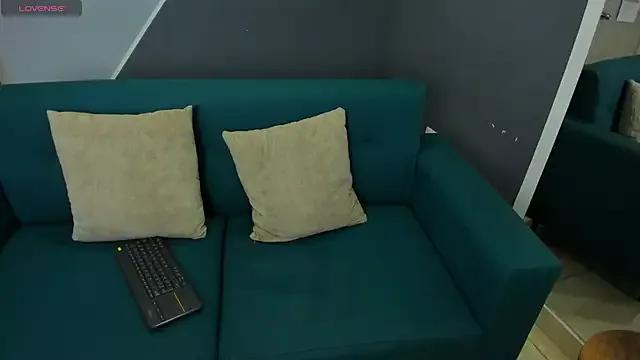 koraalaayn_tuness_1 from StripChat is Freechat