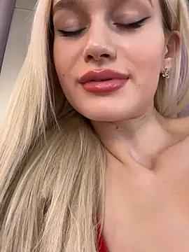 Spur your dreams, talk and cam2cam with smoking hot bigclit and assplay freechat cam hosts. Our picks of naughty trimmed-white, strapon & cheapest-privates-white live cams will incite your thirst. Discover their live productions here for free!