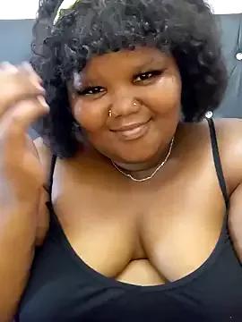 LadyBearX_ from StripChat is Freechat