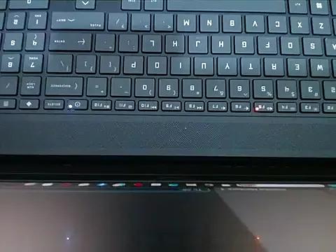Lamoon_2k from StripChat is Freechat