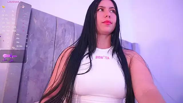 lara_giraldo from StripChat is Freechat