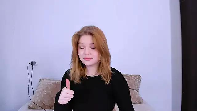 LaseyMoon from StripChat is Freechat