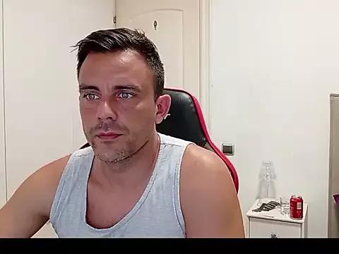latinblueboy from StripChat is Freechat