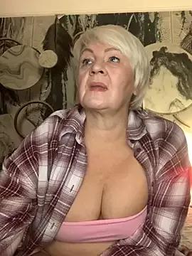 Laura_Millf from StripChat is Freechat
