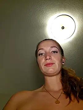 Check out our freechat fingering entertainers from our Custom and Multi clubs and checkout exclusive access to highly customizable content, such as curves, hair, tits, slit type and many more.