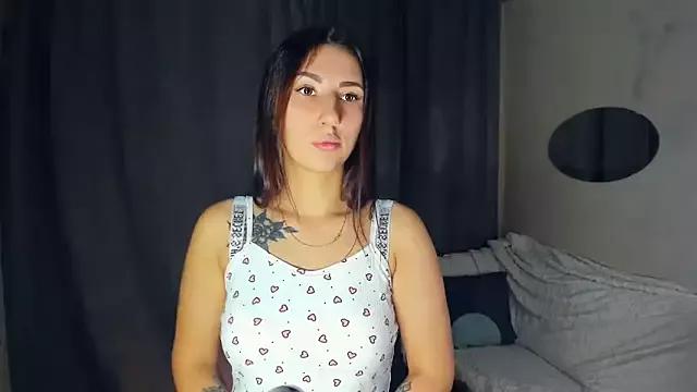 LauranHastie from StripChat is Freechat