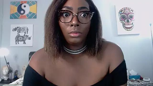 LaylaAriana from StripChat is Freechat