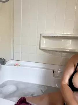 leighlover25 from StripChat is Freechat