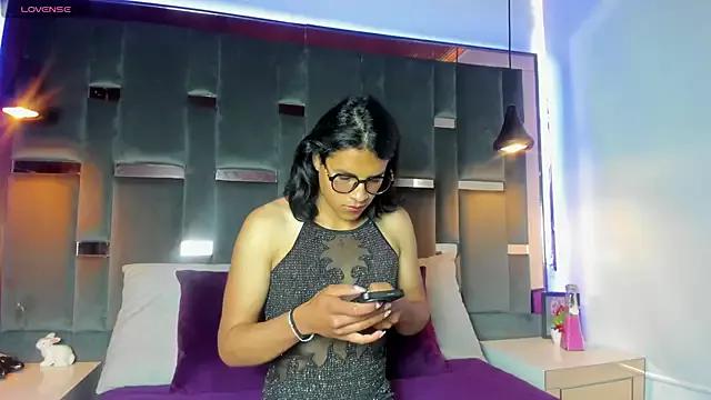 Leilanixxx from StripChat is Freechat