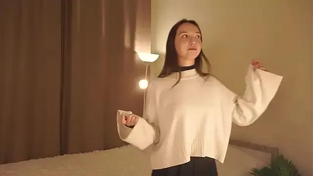 LeonaBelhumeur from StripChat is Freechat