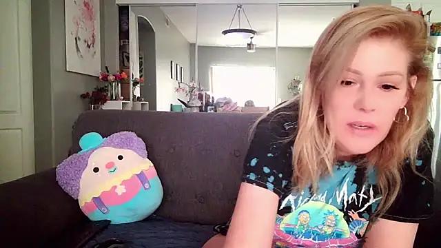 Girls free live sex cams: Check out the satisfaction of typing and cam2cam with our sensual livestreamers, who will teach you all about temptation and desires with their smoking hot physiques.