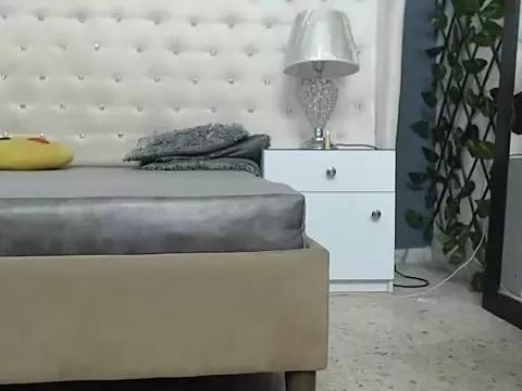 Leylaroberthx from StripChat