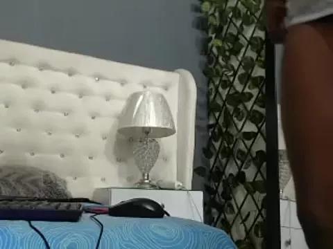 Leylaroberthx from StripChat