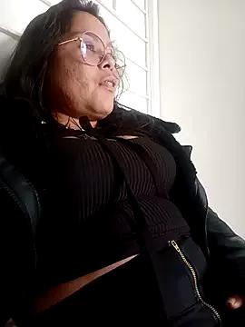 lia-taylor33 from StripChat is Freechat